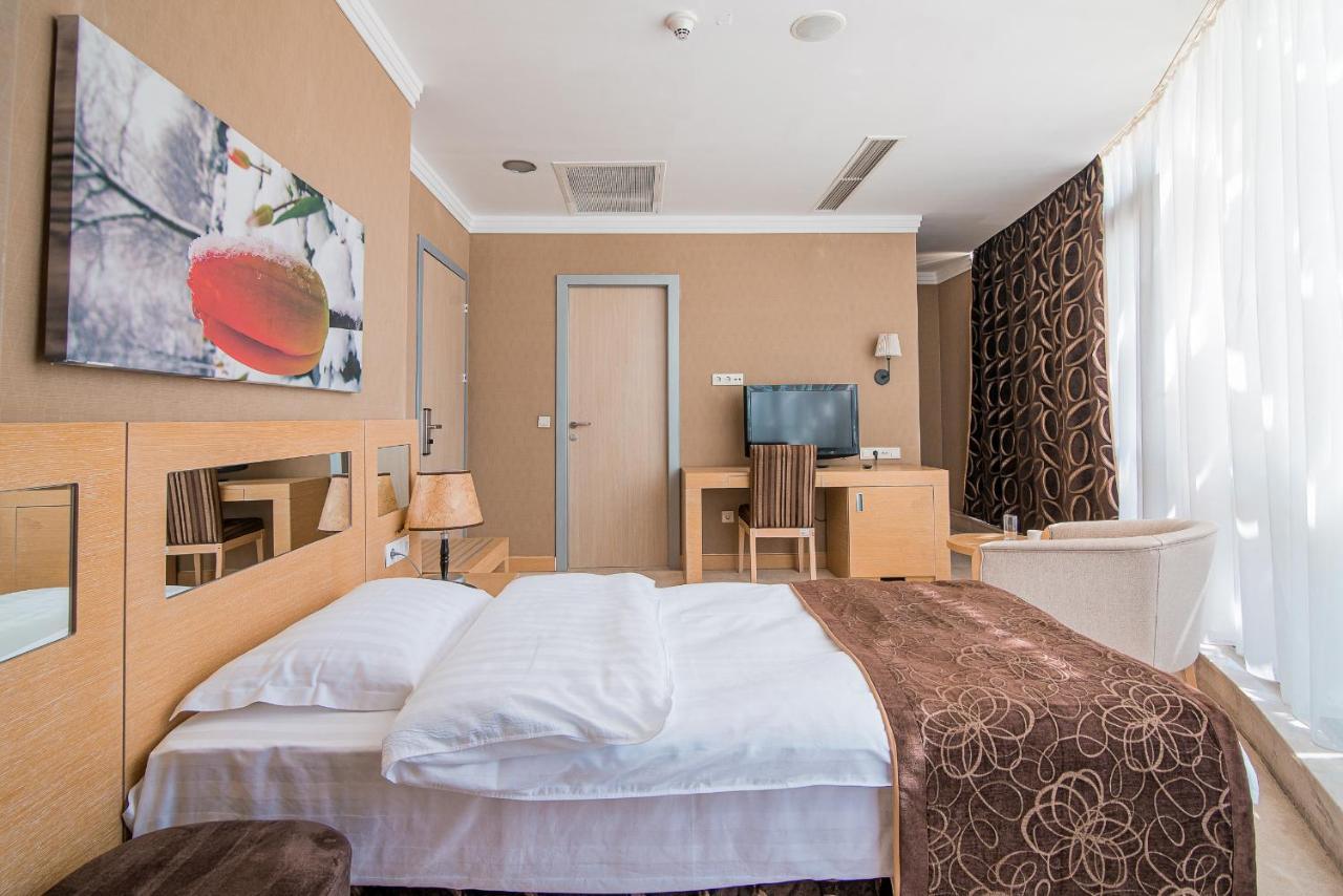 Alau Hotel Astana Extérieur photo