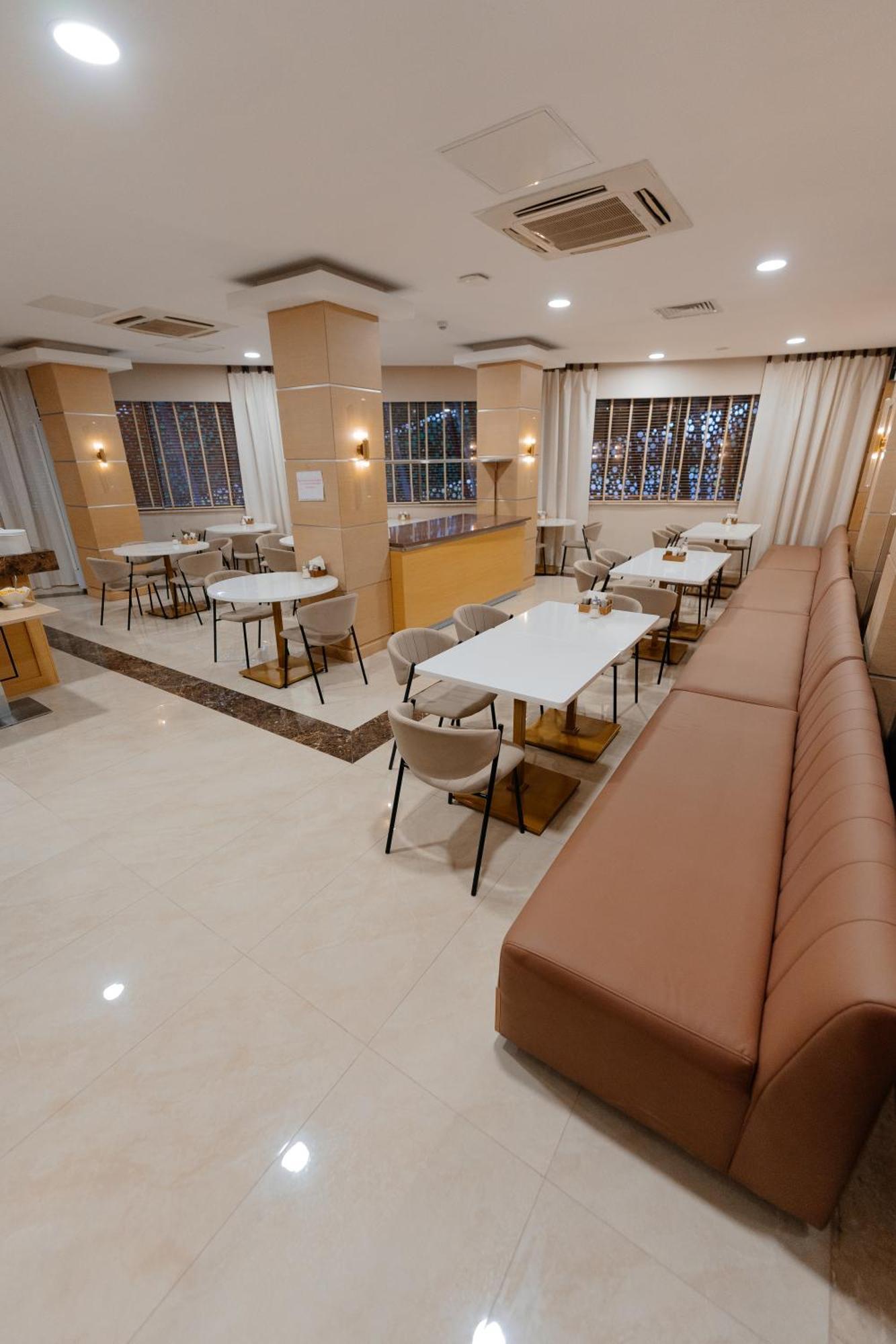 Alau Hotel Astana Extérieur photo